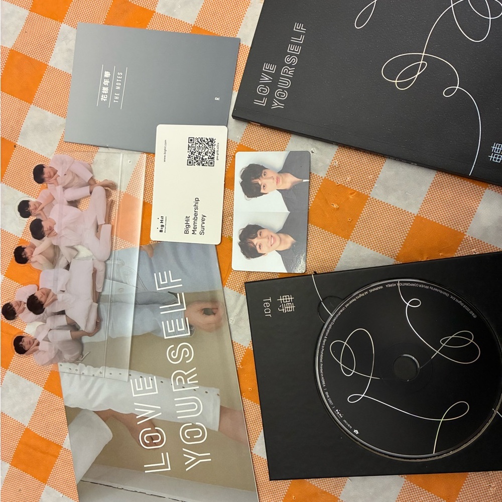 BTS – Love Yourself Tear (K-Pop CD Album) – Black
